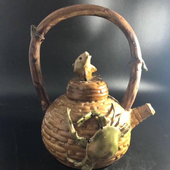Teapot - Picture 1 of 5